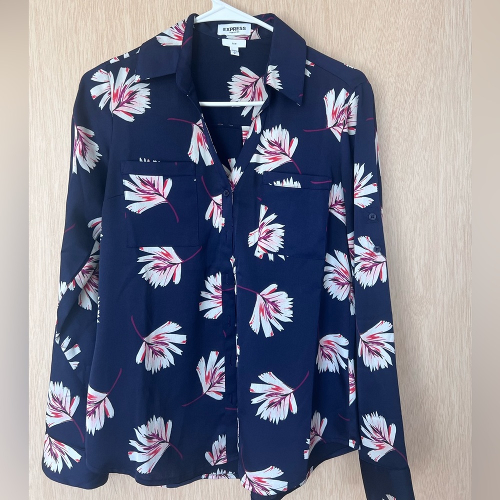 Express slim portifono button up blouse